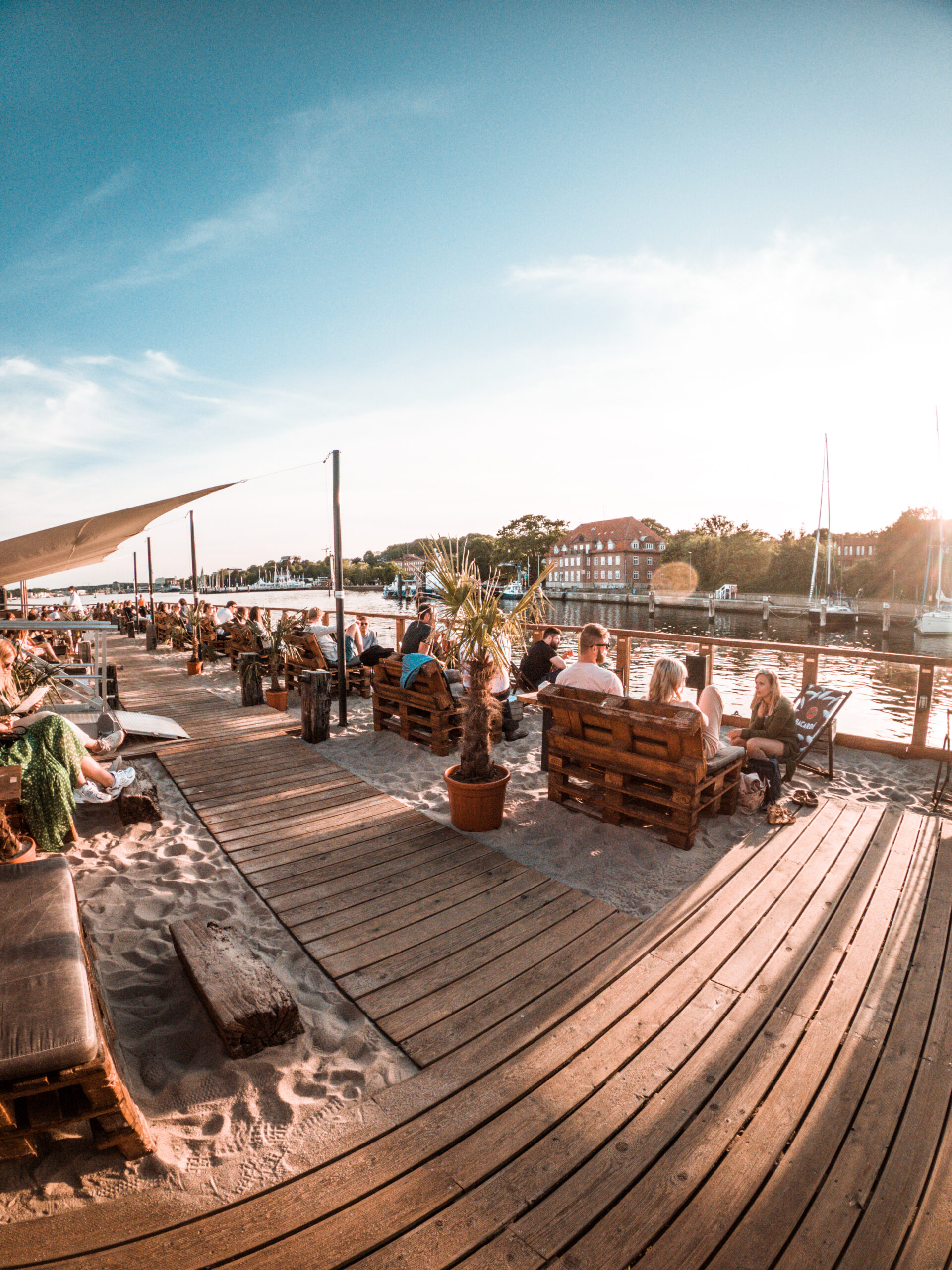 Sandhafen im Sommer